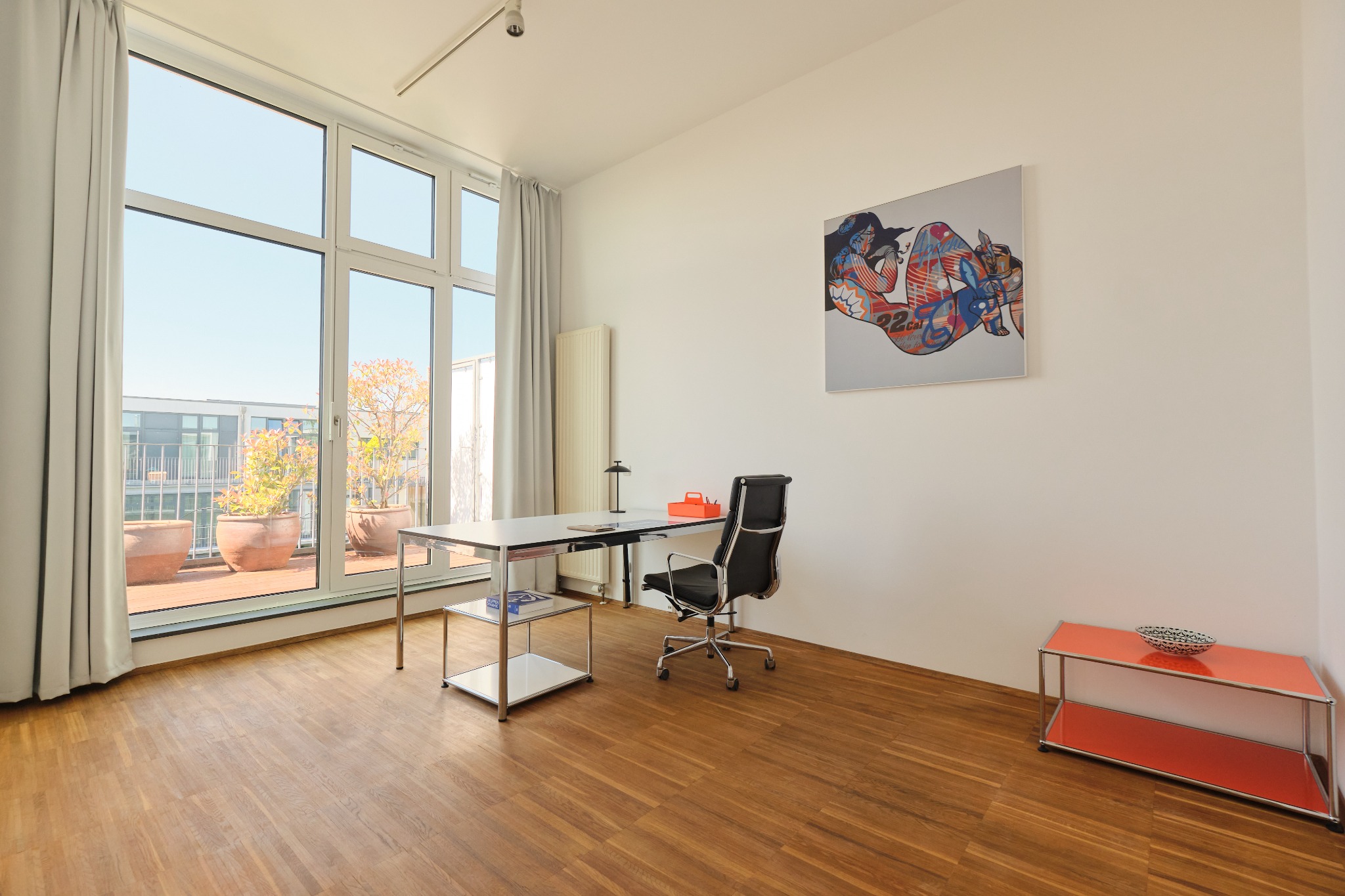 Business Apartment Köln mit hellem Büro